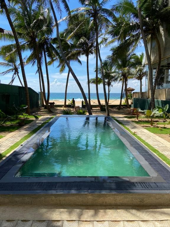PRANA BEACH