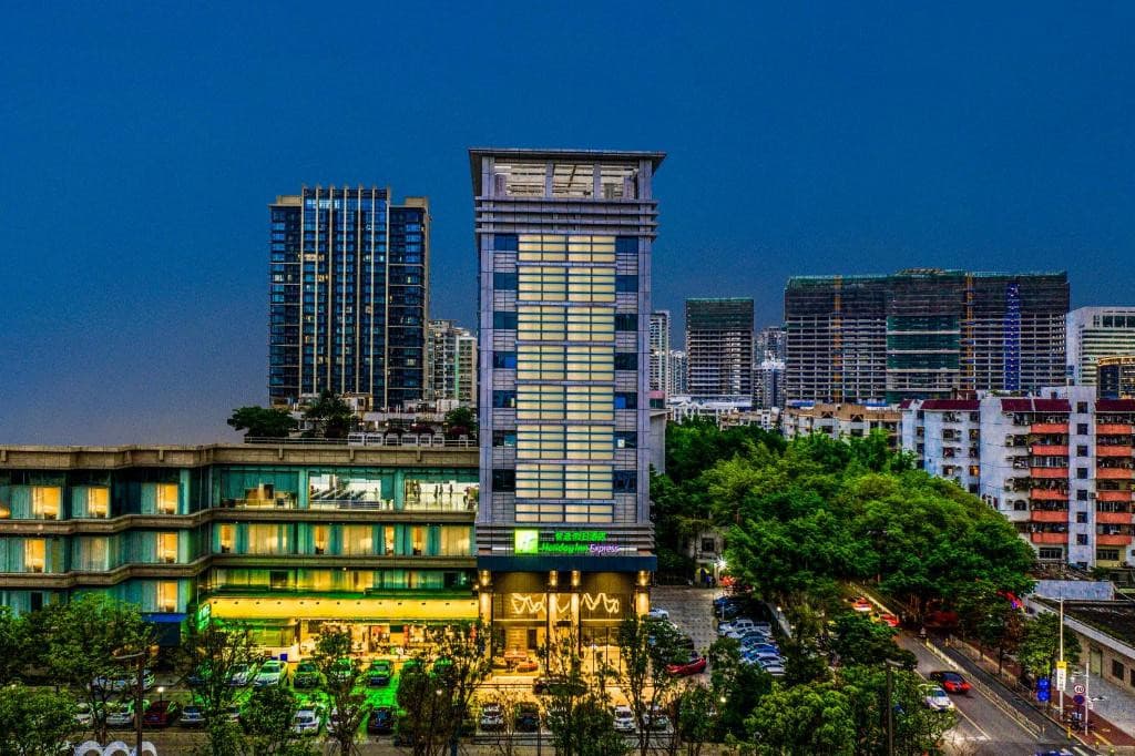 HOLIDAY INN EXPRESS SHENZHEN NANSHAN