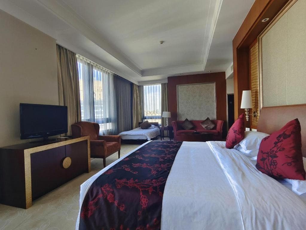 CHINA PALACE HOTEL