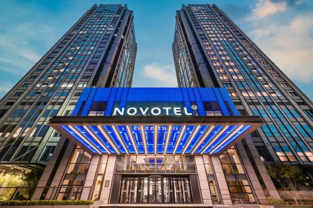 NOVOTEL SHANGHAI JINGAN