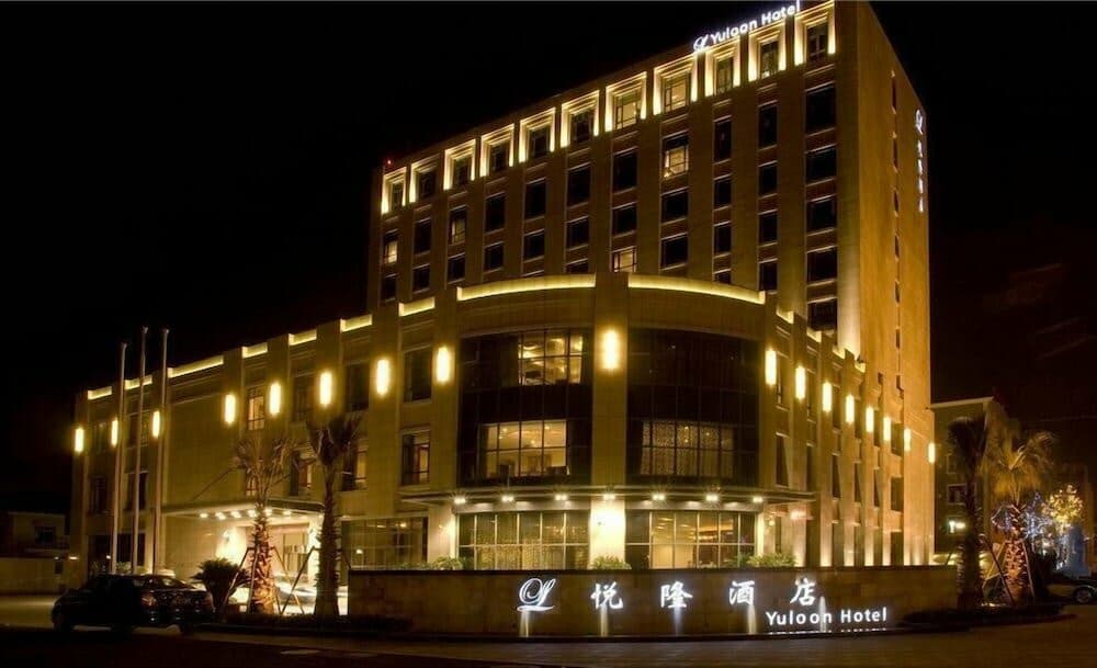 YULOON HOTEL