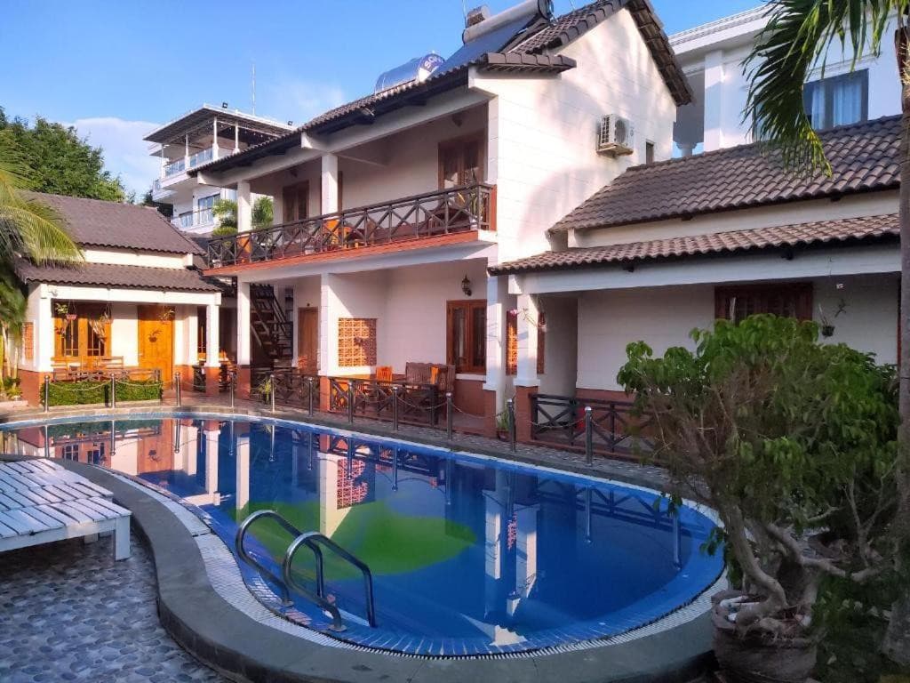 NHAT HUY BUNGALOW 