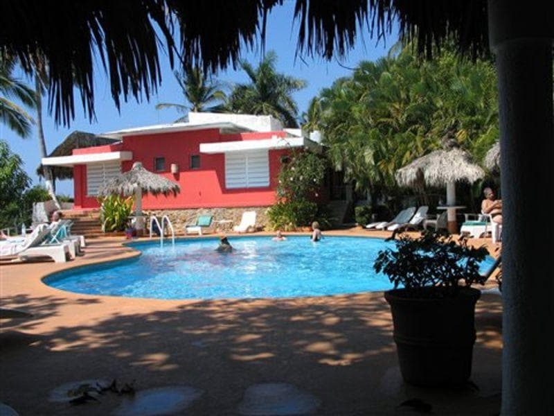 LOS FLAMINGOS