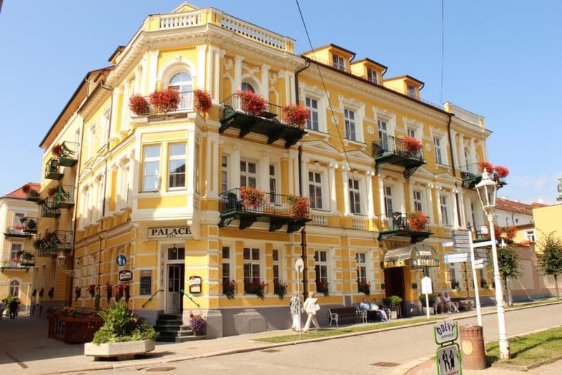 PALACE I
