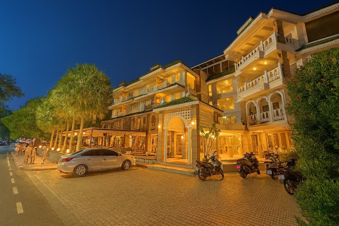 THE TAKSIM ROYAL BEACH HOTEL