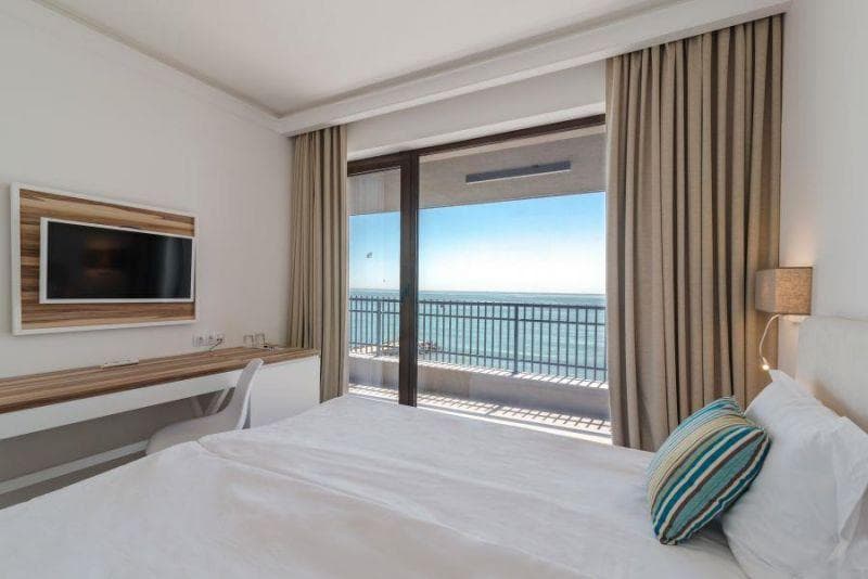 NYMPHA RIVIERA