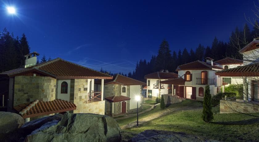 PAMPOROVO VILLAGE