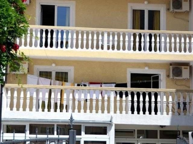VILLA DRAGNIC