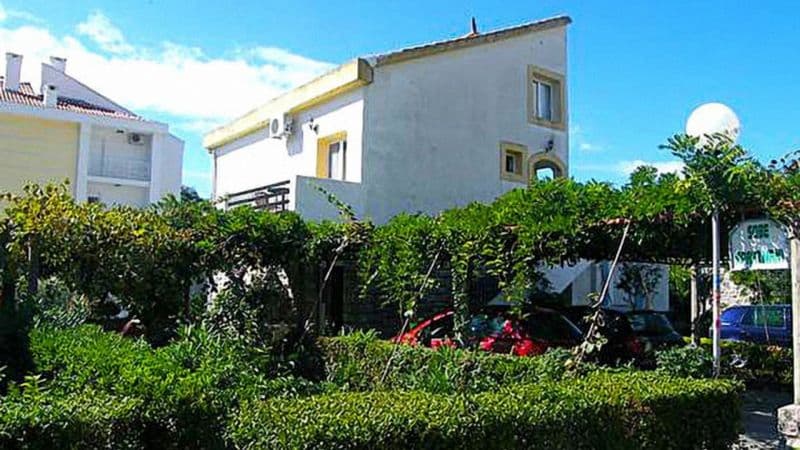 VILLA GOLIS APT
