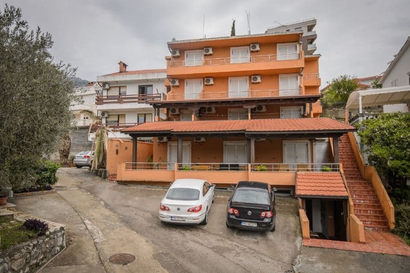 VILLA VUJOSEVIC