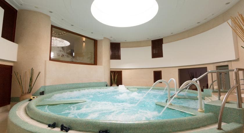 L AMPHITRITE PALACE