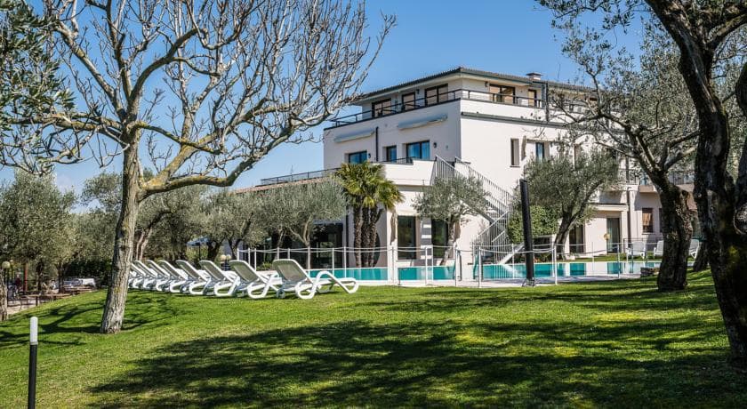 IDEAL SIRMIONE