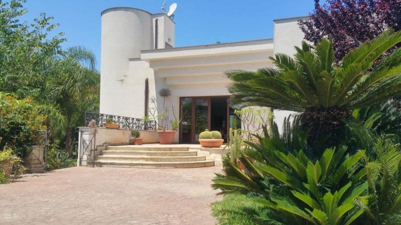 VILLA FLORA B&B