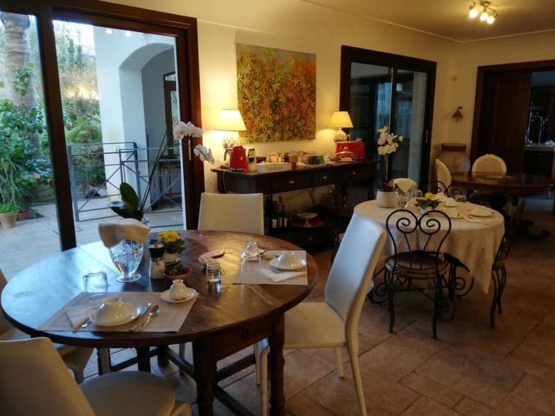 VILLA FLORA B&B