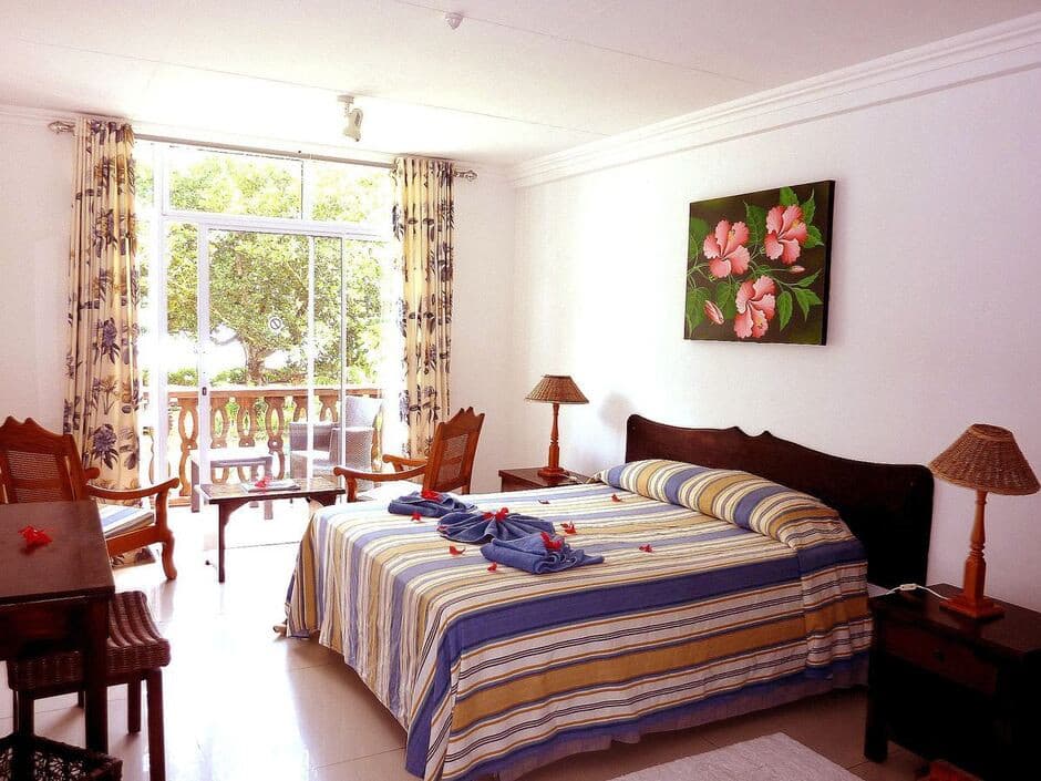AUGERINE SMALL HOTEL