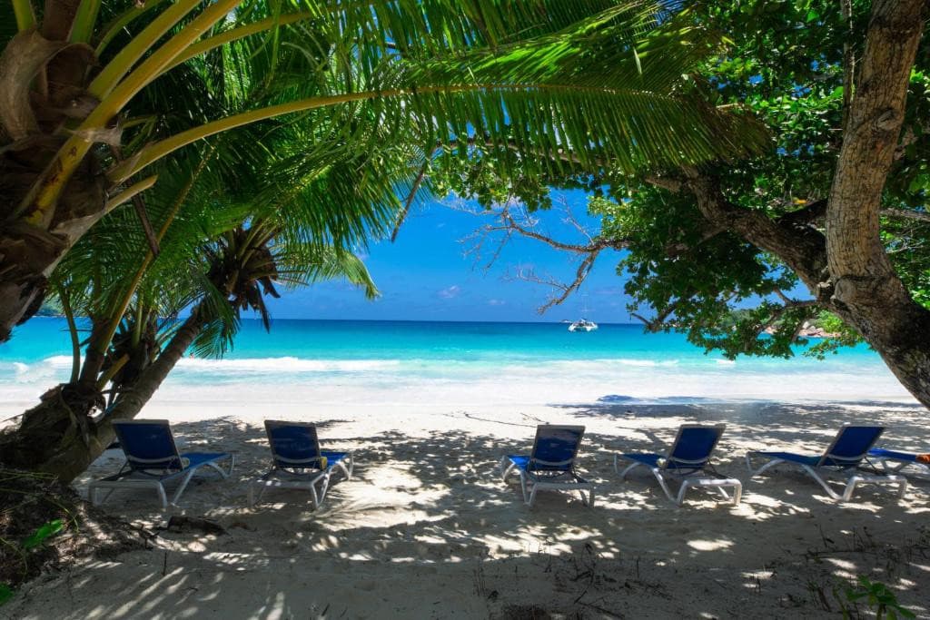 LAZIO BEACH RESIDENCE ADULTS ONLY 18+