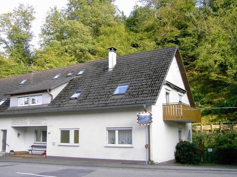 GERLINDE MITZEL APART 