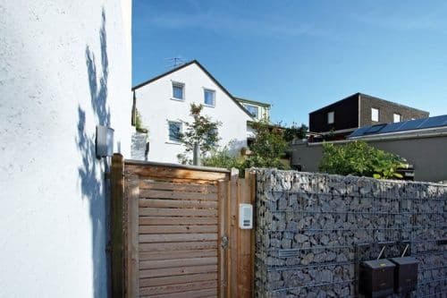 HERMANN STRASSE ZEHN APART 