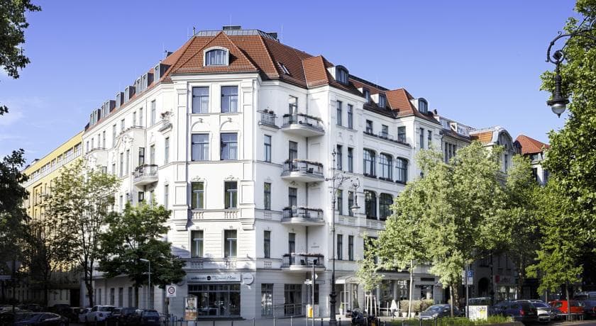 LOUISAS PLACE