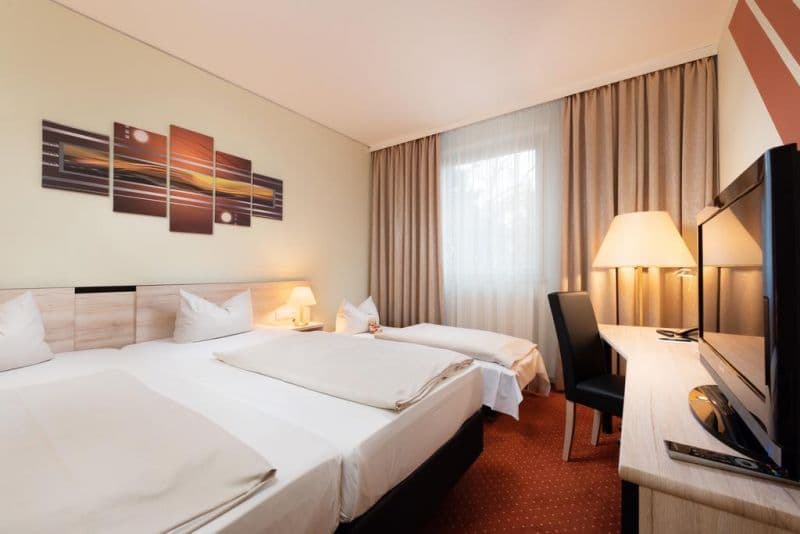 NOVINA HOTEL SUDWESTPARK