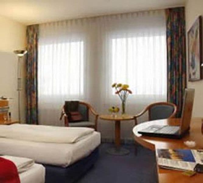 WYNDHAM GARDEN DRESDEN (EX. RAMADA DRESDEN)