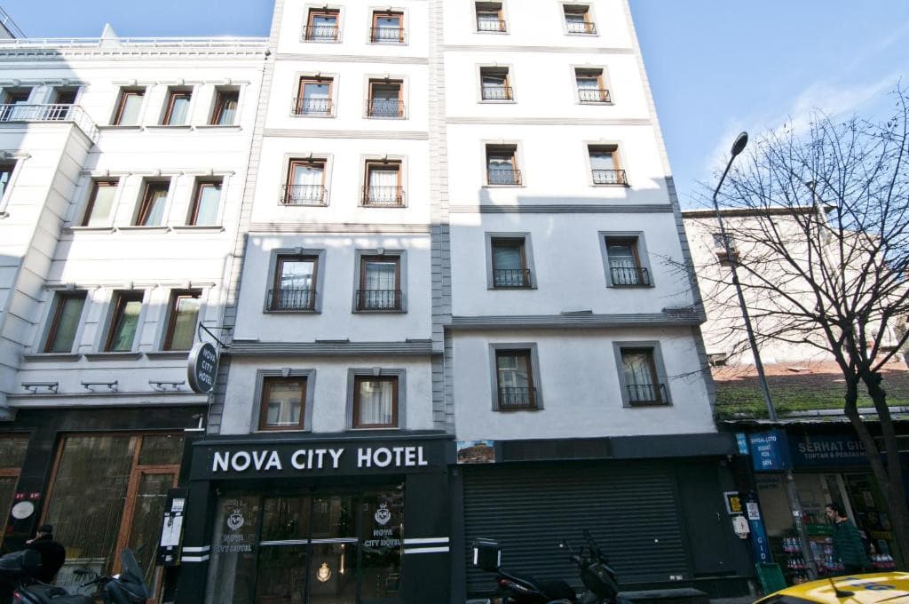 NOVA CITY HOTEL (EX. GRAND INOVA, AMBER SUITES)
