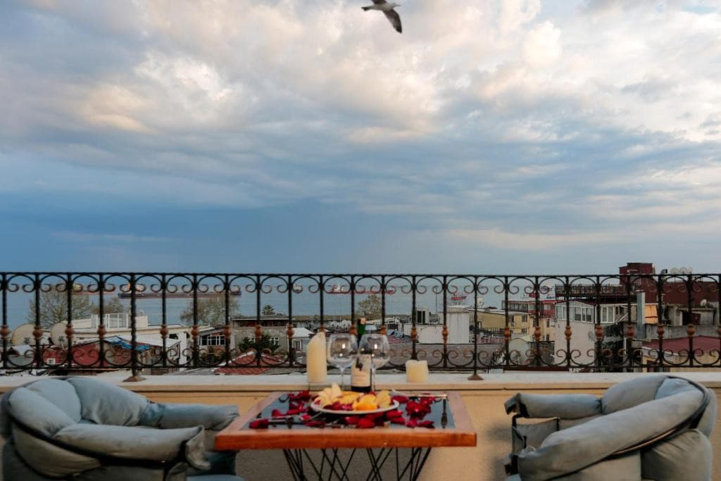 NOVA CITY HOTEL (EX. GRAND INOVA, AMBER SUITES)