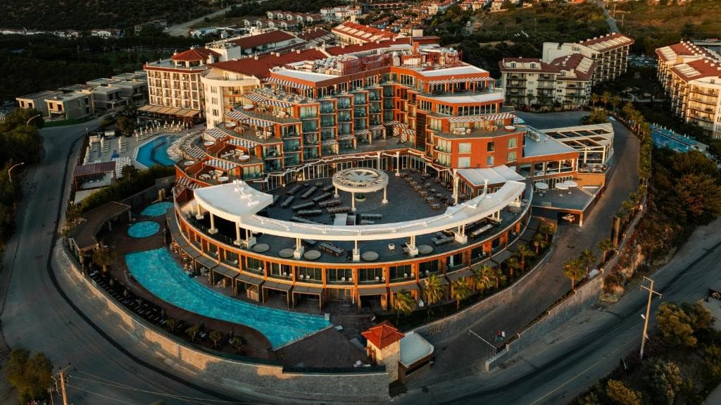 QLUSIVE HOTEL (ADULTS ONLY 12+)