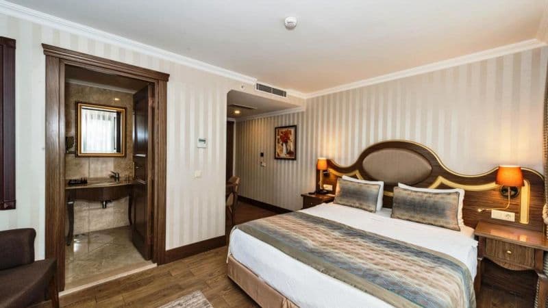 REALSTAR HOTEL