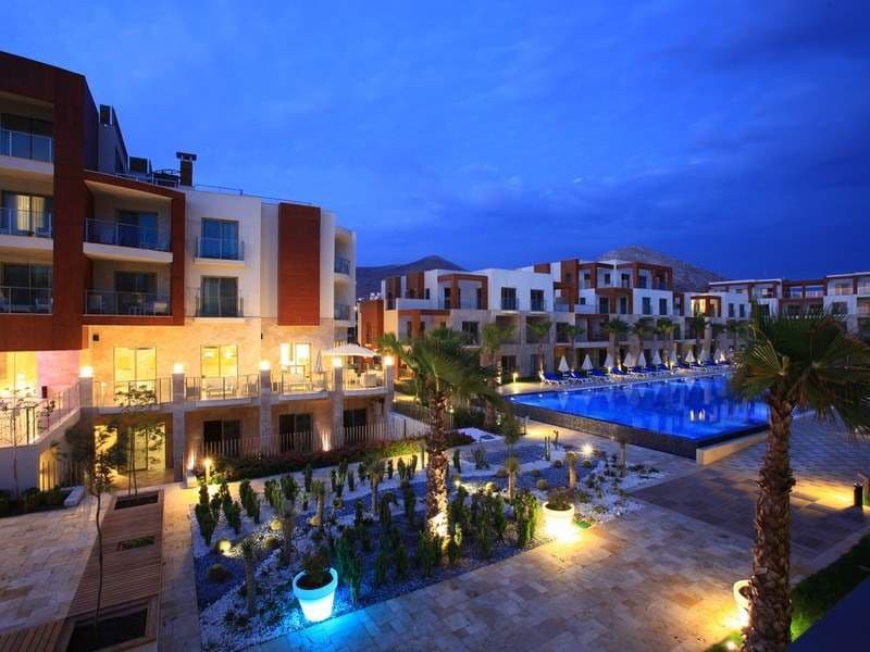 SUNDANCE SUITES HOTEL