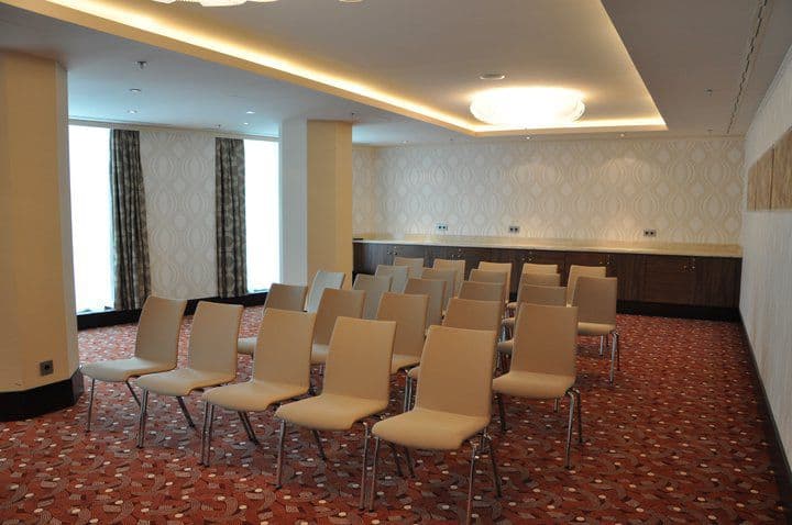DOUBLETREE BY HILTON BRATISLAVA