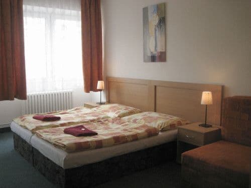 HOTEL PLUS
