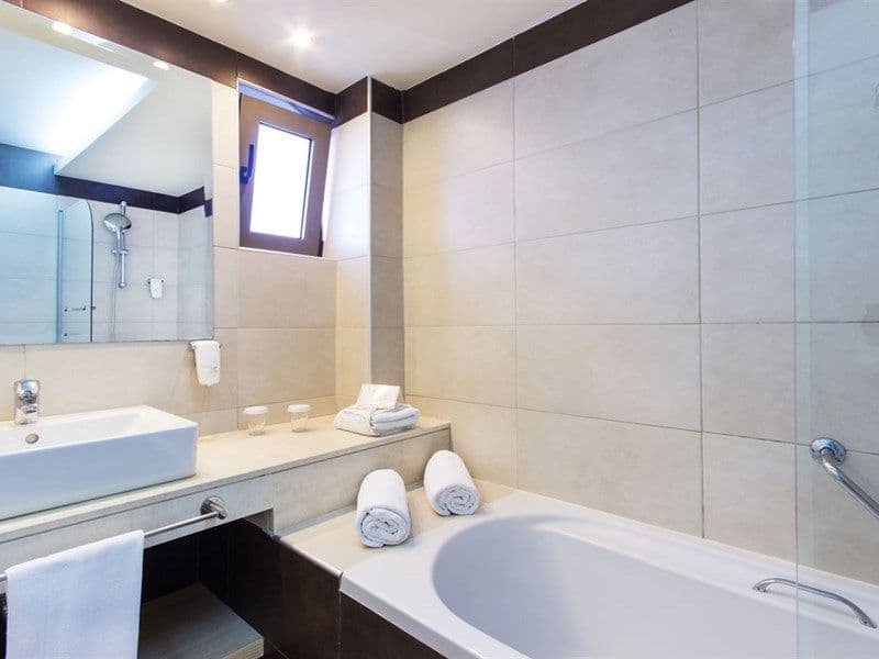 ALEA HOTEL & SUITES