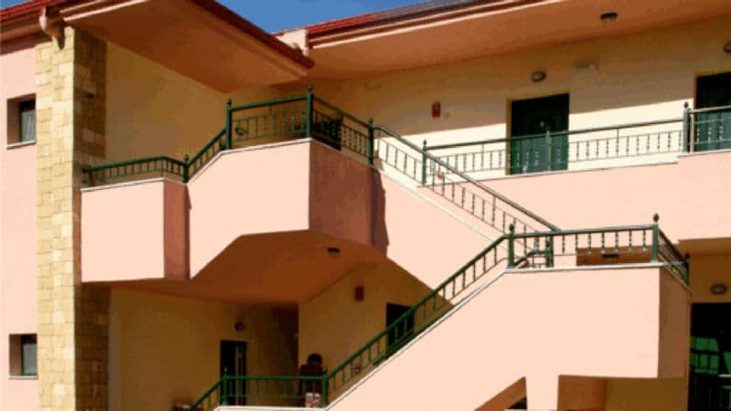 FLORINIS HOUSE APT