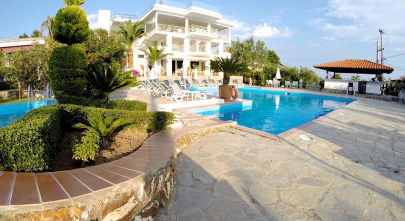 GLAVAS INN
