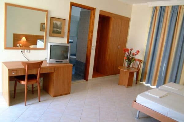 GOLDEN VIEW STUDIOS APT