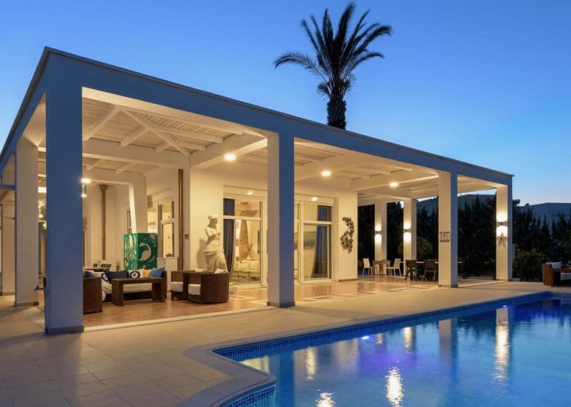 GRANDE DAME VILLA