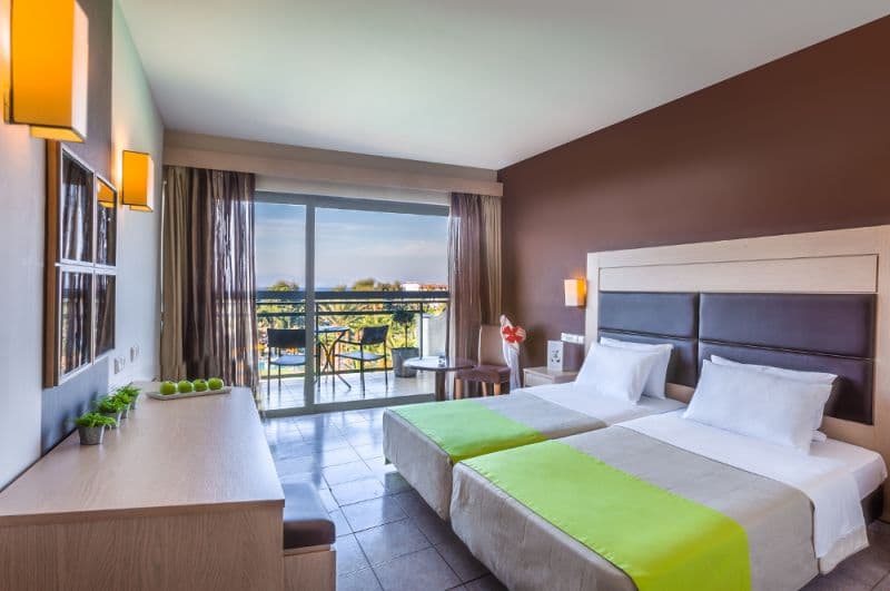 KIPRIOTIS HIPPOCRATES & MARIS SUITES