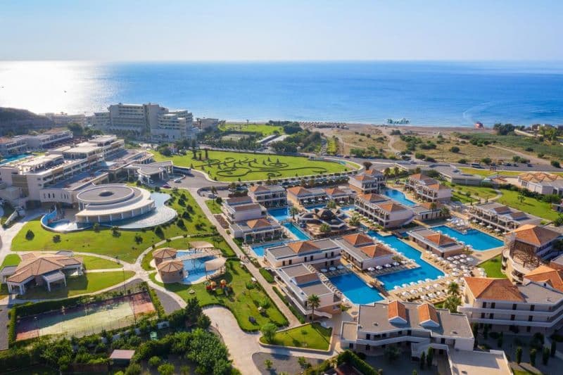 LA MARQUISE LUXURY RESORT COMPLEX