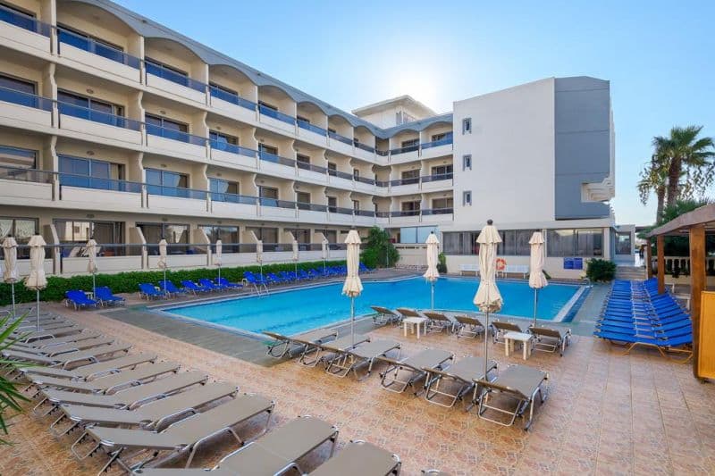 ISLAND RESORT MARISOL (EX. LOMENIZ HOTEL)