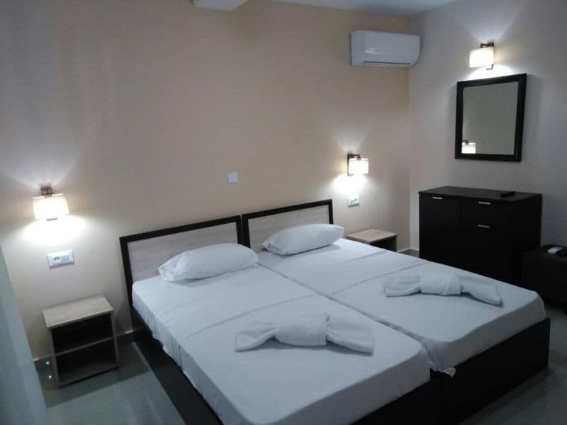 ZANTE YLIESSA HOTEL (EX.MIMIS STUDIOS)