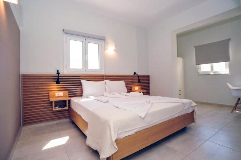MITHOS PREMIUM ROOMS
