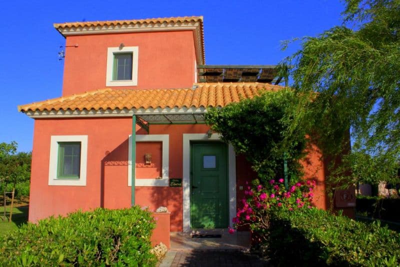 MONAMBELES VILLAS