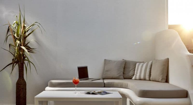 ORABEL SUITES SANTORINI