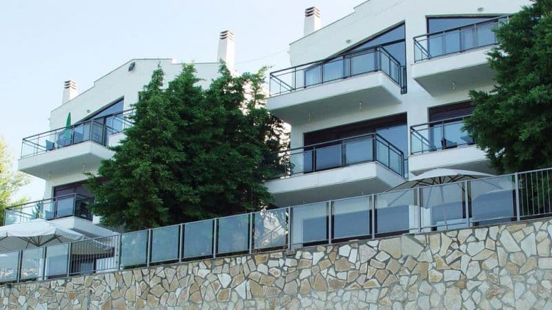 PARESSA VILLAS