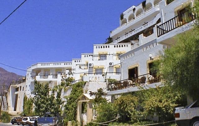 PETRA HOTEL AGIA GALLINI