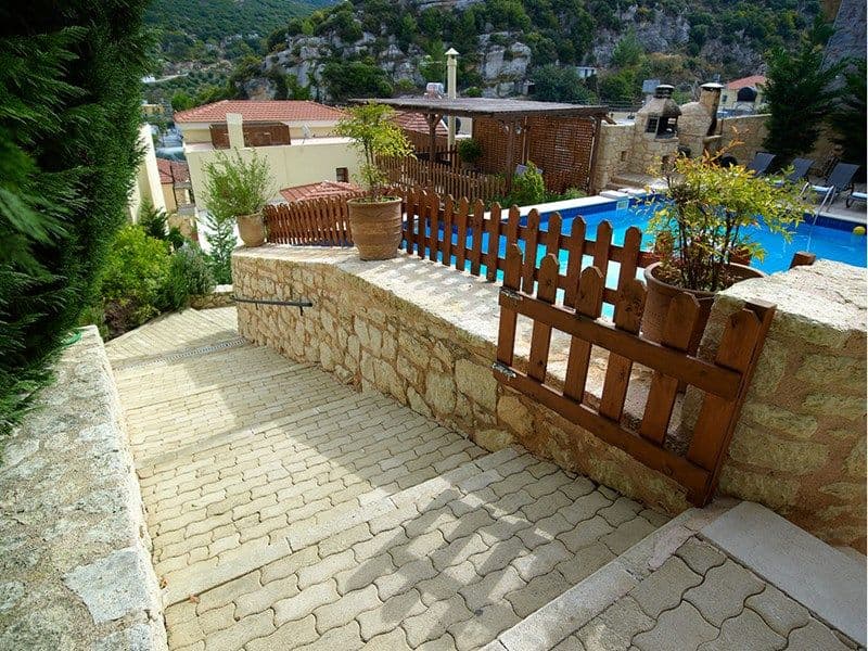 PETRONIKOLIS