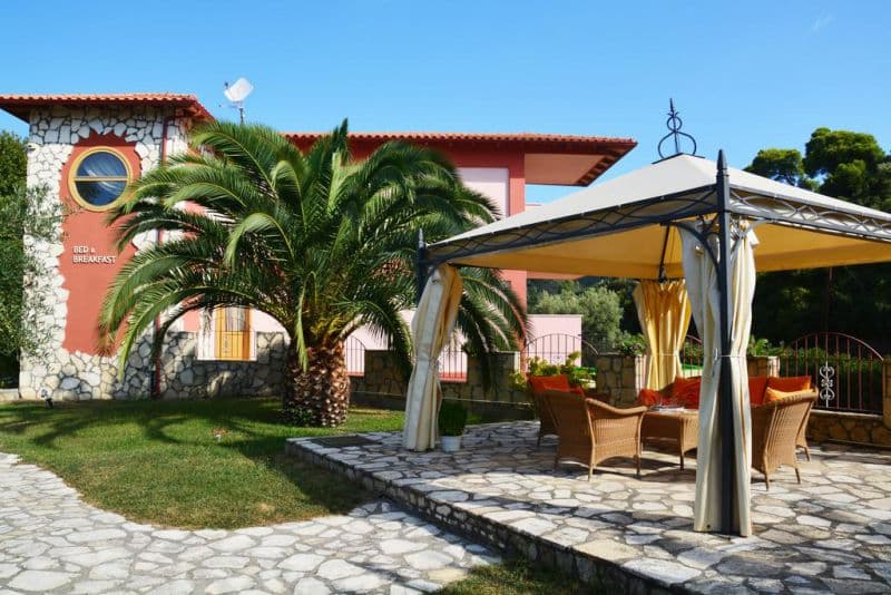 PETROS ITALOS BED & BREAKFAST