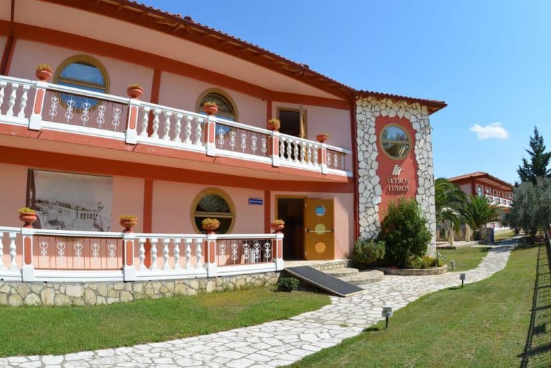 PETROS ITALOS BED & BREAKFAST