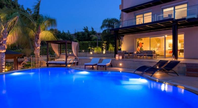 QUINN HILL LUXURY VILLA